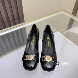Picture of Versace Shoes _SKUVersacesz35-40NW040220408